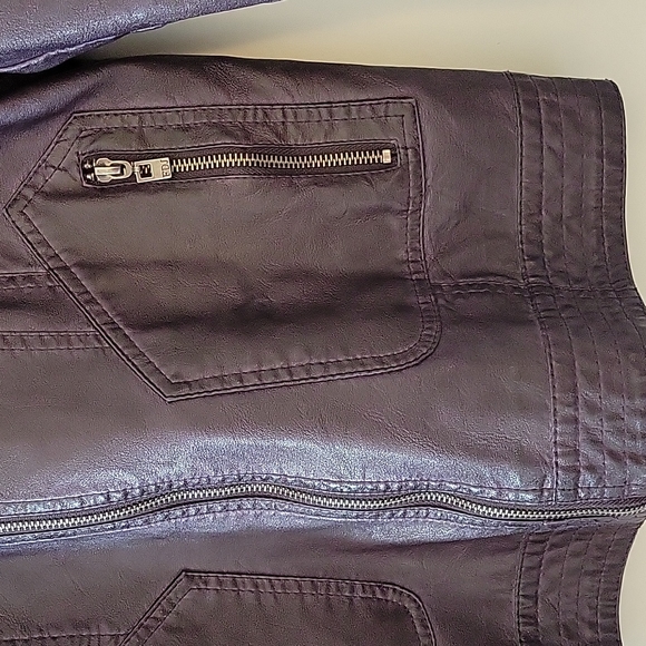FAUX LEATHER JACKET BY FDJ - Picture 2 of 12
